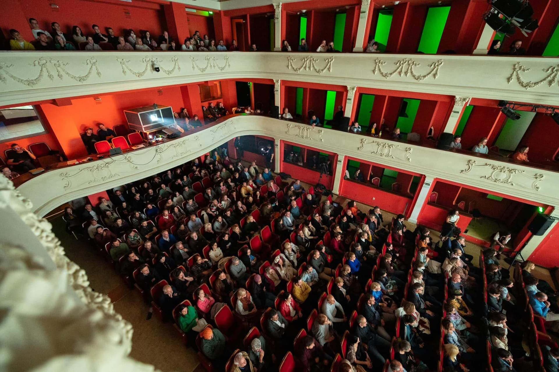 15 documentare românești, în dialog cu lumea.